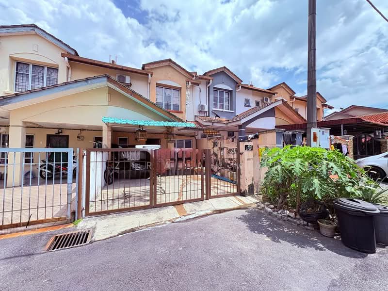 2-storey Terraced House for Sale in Bandar Bukit Mahkota (Bangi) - Azira Ahmad - Exterior - PropertyGuru.com.my