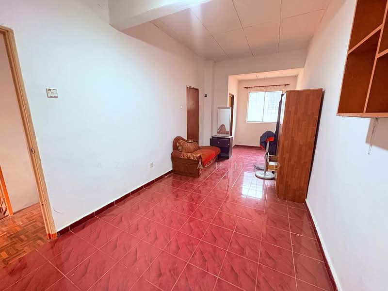 2-storey Terraced House for Sale in Bandar Bukit Mahkota (Bangi) - Azira Ahmad - Living Room - PropertyGuru.com.my