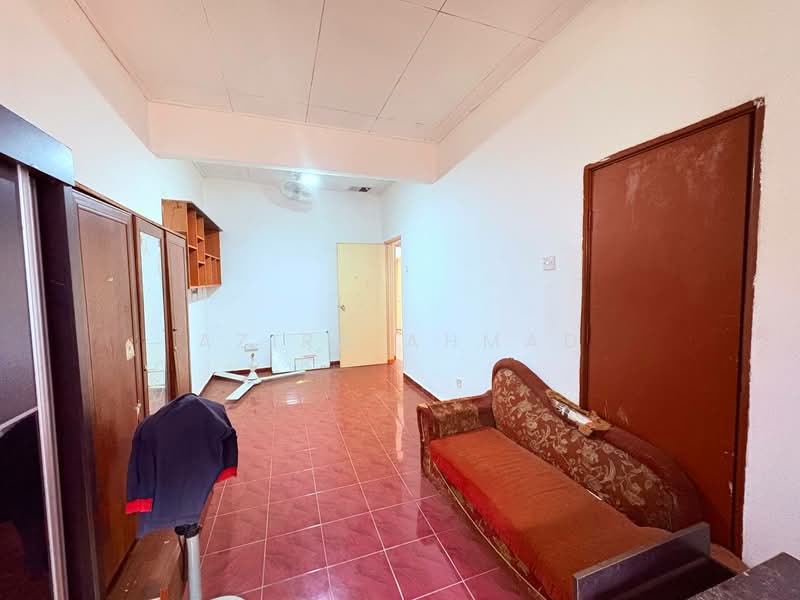 2-storey Terraced House for Sale in Bandar Bukit Mahkota (Bangi) - Azira Ahmad - Living Room - PropertyGuru.com.my