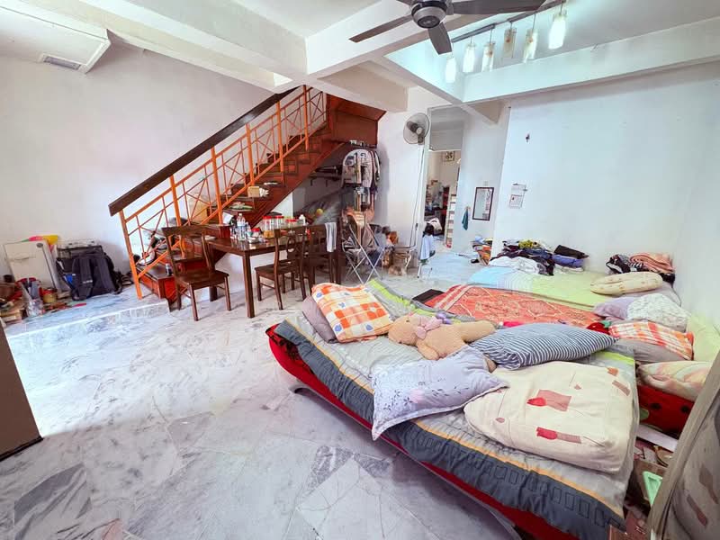 2-storey Terraced House for Sale in Bandar Bukit Mahkota (Bangi) - Azira Ahmad - Living Room - PropertyGuru.com.my
