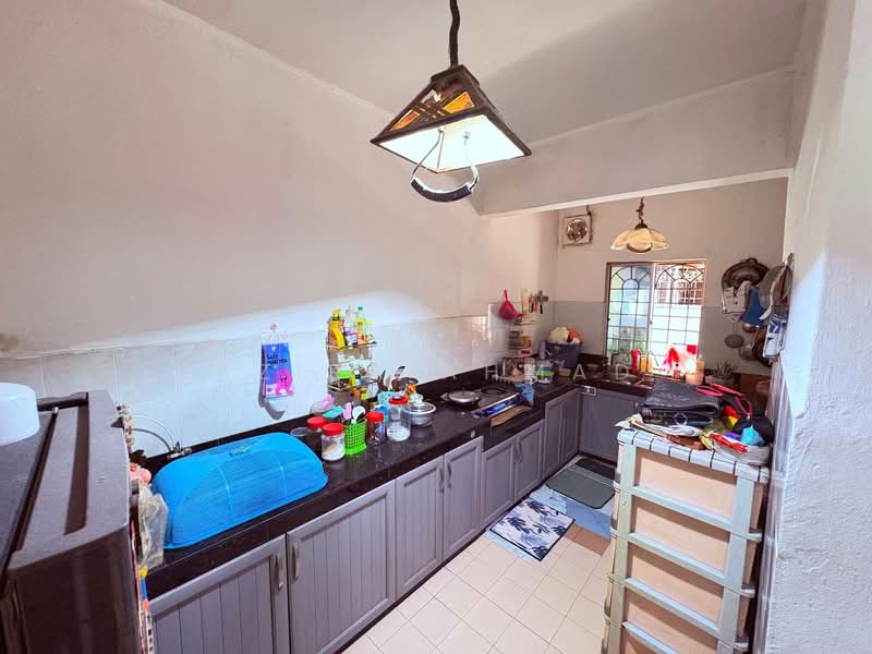 2-storey Terraced House for Sale in Bandar Bukit Mahkota (Bangi) - Azira Ahmad - Kitchen - PropertyGuru.com.my