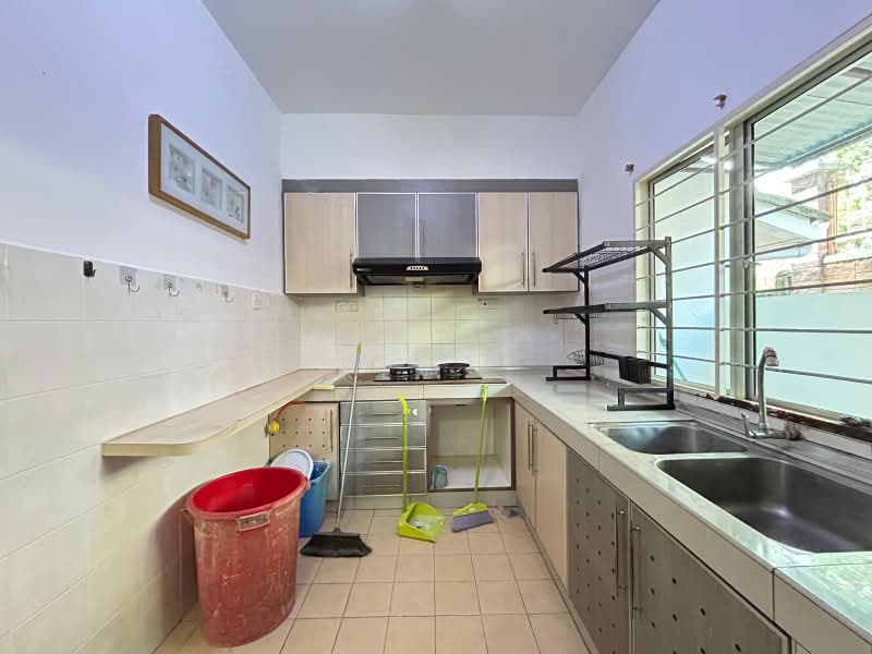 Rumah Teres 3 Tingkat untuk Disewa di Taman Bukit Segar Jaya 1 (Cheras) - Kew . - Kitchen - PropertyGuru.com.my