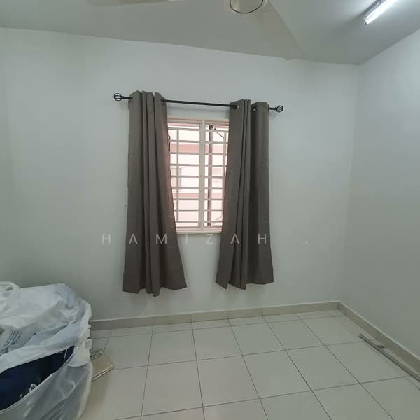 Apartment for Rent at Pangsapuri Seri Mutiara - Hamizah . - PropertyGuru.com.my