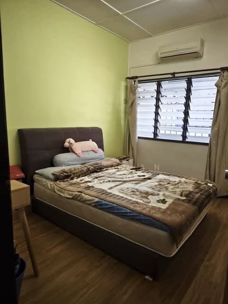 Rumah Teres untuk Dijual di Taman Sri Aman (Cheras) - Kris Tan - Bedroom - PropertyGuru.com.my