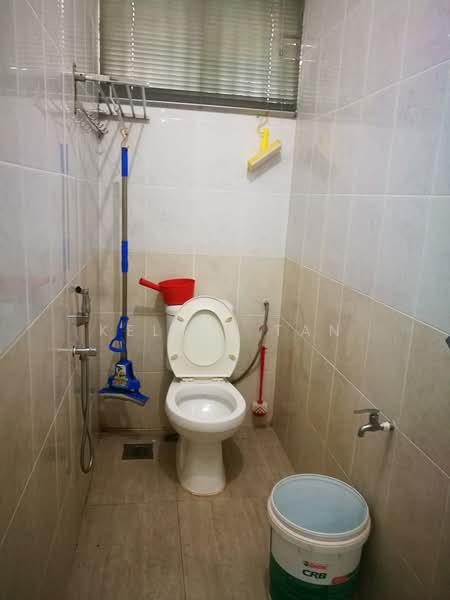 Factory for Rent in Taman Industri Bolton (Batu Caves) - Kellie Tan - Bathroom - PropertyGuru.com.my