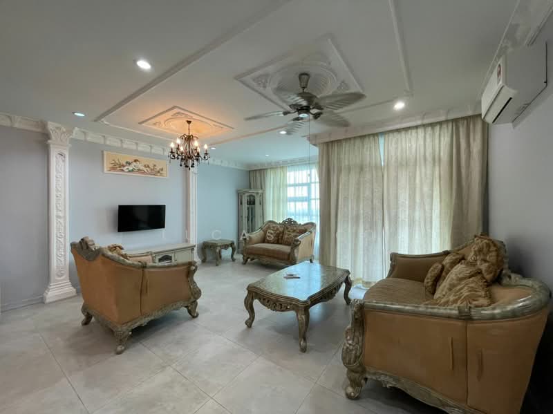 Kondominium untuk Disewa di The Brezza - Lucas Foo - Living Room - PropertyGuru.com.my