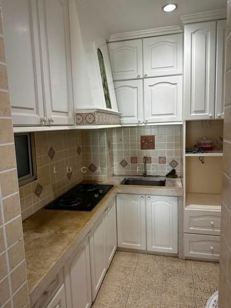 Kondominium untuk Disewa di The Brezza - Lucas Foo - Kitchen - PropertyGuru.com.my