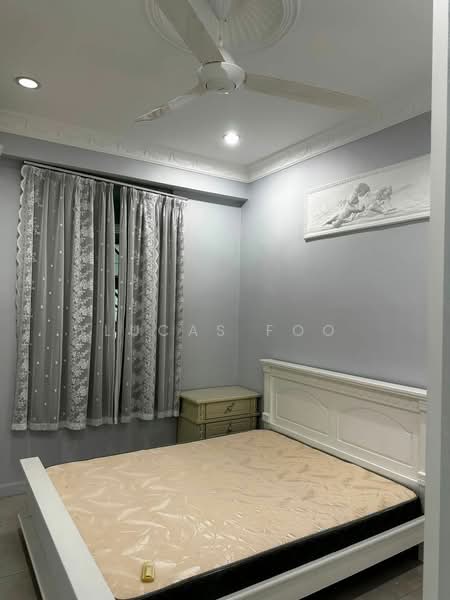 Kondominium untuk Disewa di The Brezza - Lucas Foo - Bedroom - PropertyGuru.com.my