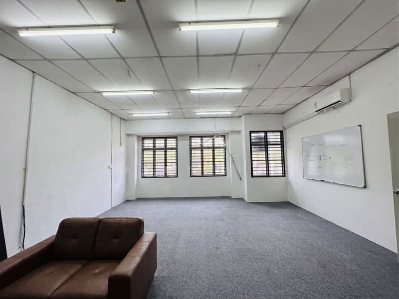 Shop / Office for Rent in Bandar Baru Uda (Johor Bahru) - Tammy Chin - Interior - PropertyGuru.com.my