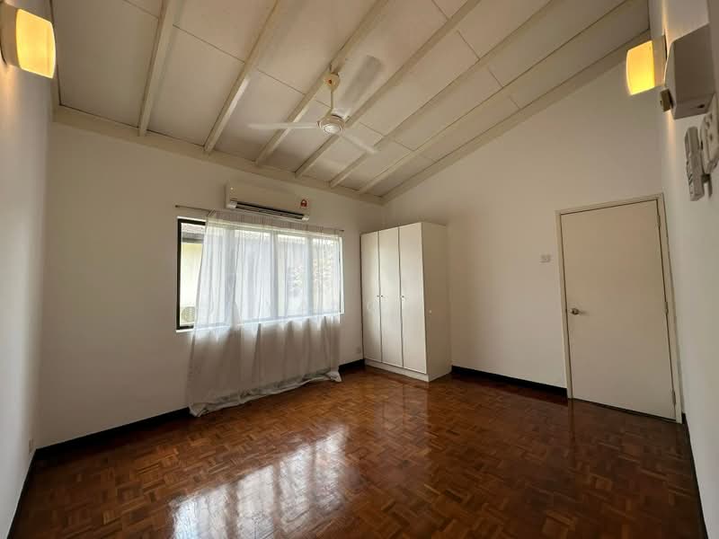 Bungalow for Rent in Bukit Damansara (Damansara Heights) - Yang . - Bedroom - PropertyGuru.com.my