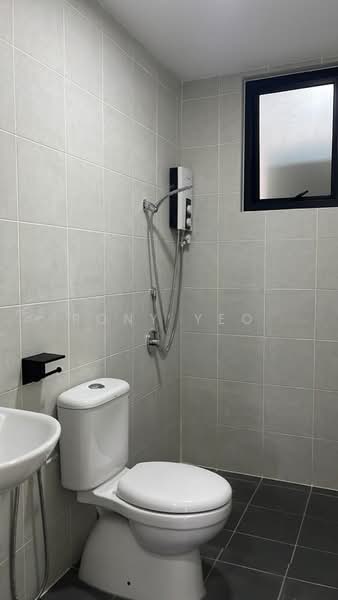Servis Apartment untuk Disewa di MKH Boulevard II - Rony Yeo - Bathroom - PropertyGuru.com.my