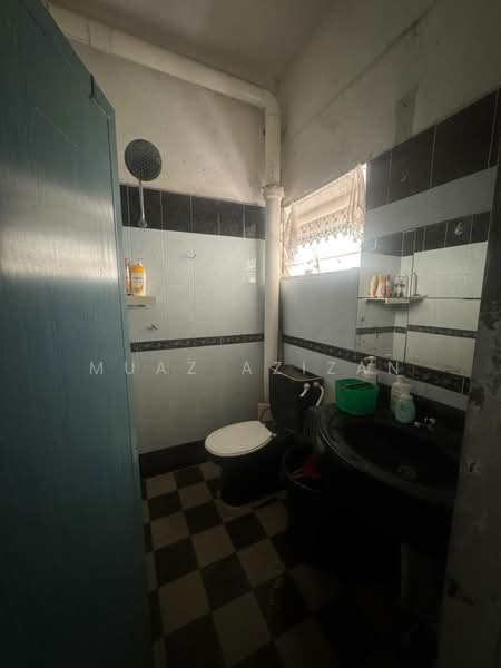 Rumah Teres 2-Tingkat untuk Dijual di Taman Selamat (Bukit Mertajam) - Muaz Azizan - Bathroom - PropertyGuru.com.my