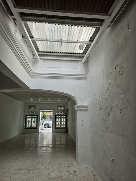 Shop for Rent in George Town (Penang) - Ronald Ng - Entrance - PropertyGuru.com.my