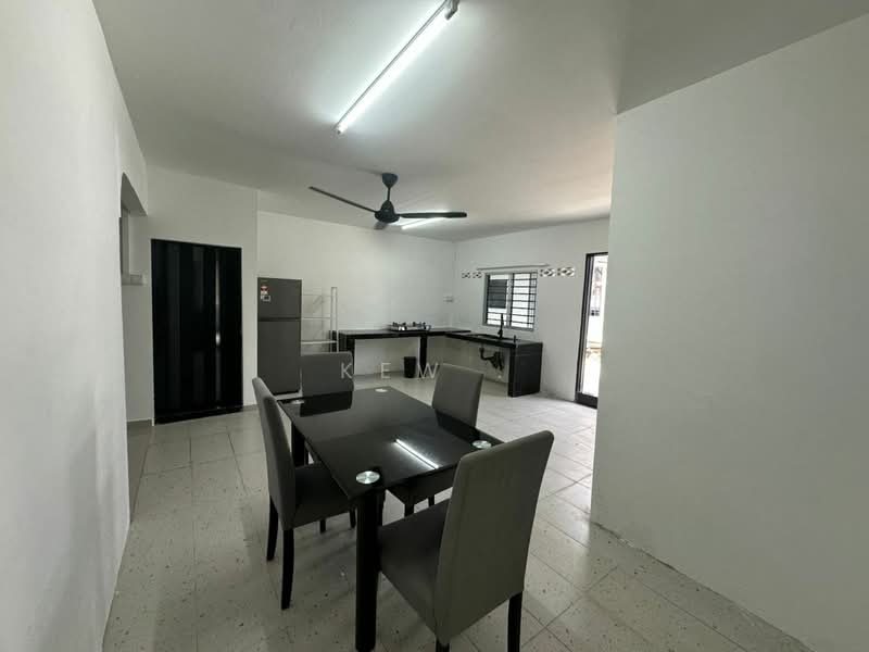 Rumah Teres untuk Disewa di Taman Greenwood (Batu Caves) - Kew . - Kitchen - PropertyGuru.com.my