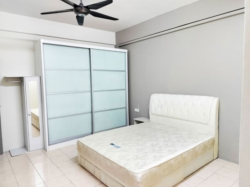 Pangsapuri untuk Disewa di Vista Indah Putra - Nyco Lim - Bedroom - PropertyGuru.com.my