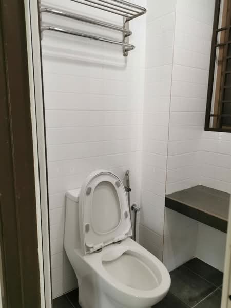 Servis Apartment untuk Disewa di Ritze Perdana 1 - Yu Kelwis - Bathroom - PropertyGuru.com.my