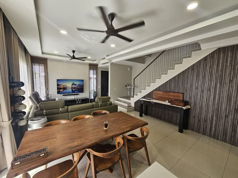 Rumah Teres 2-Tingkat untuk Dijual di Elmina (Shah Alam) - Winny Su - Living Room - PropertyGuru.com.my