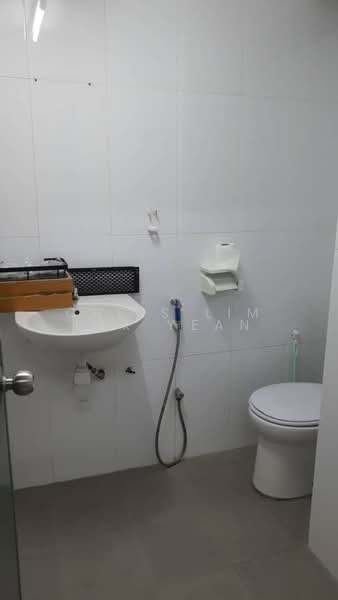 Kondominium untuk Dijual di Vista Komanwel C - Chris Lim Pek Yean - Bathroom - PropertyGuru.com.my