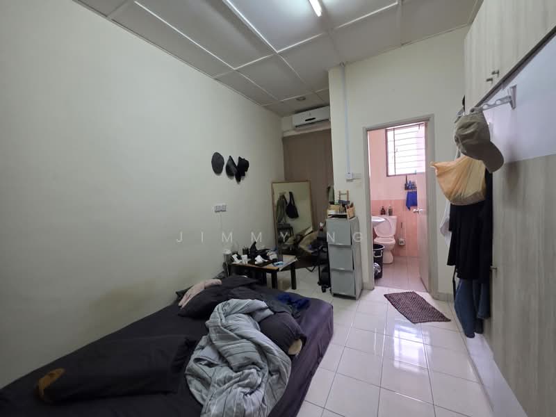 2-storey Terraced House for Sale in Palm Walk (Bandar Sungai Long) - Jimmy Ng - Bedroom - PropertyGuru.com.my