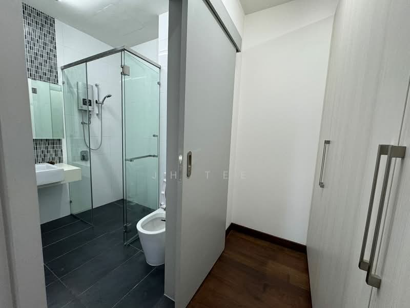 Service Residence for Rent at Residential Suites @ HighPark - JH Tee - Bathroom - PropertyGuru.com.my