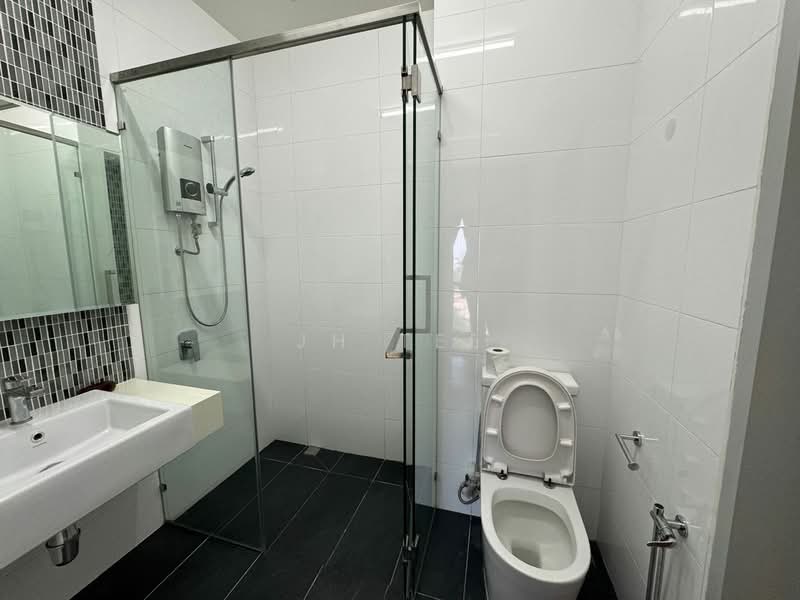 Service Residence for Rent at Residential Suites @ HighPark - JH Tee - Bathroom - PropertyGuru.com.my