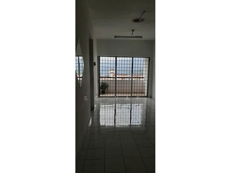 Pangsapuri untuk Dijual di Suria Kipark Damansara - SC Yap - Living Room - PropertyGuru.com.my