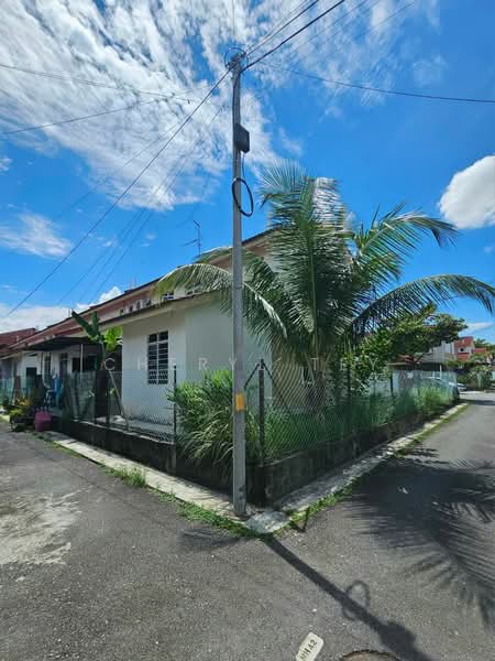 Rumah Teres 2 Tingkat untuk Dijual di Taman Setia Indah (Tebrau) - Cheryl Tey - Exterior - PropertyGuru.com.my