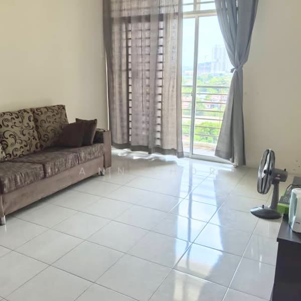 Kondominium untuk Dijual di Kelisa Residence - Ann Khor - Living Room - PropertyGuru.com.my