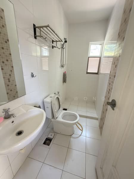 Bungalow for Rent in Batu Ferringhi (Penang) - Fanny Wong - Bathroom - PropertyGuru.com.my