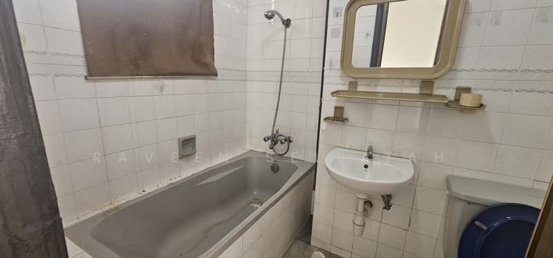 Condominium for Sale at Bukit Gembira - Raveen Sellaiah - Bathroom - PropertyGuru.com.my