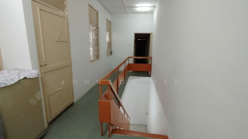 Rumah Teres 2 Tingkat untuk Dijual di Pulau Pinang (Jelutong) - Johnson Teh - Corridor - PropertyGuru.com.my