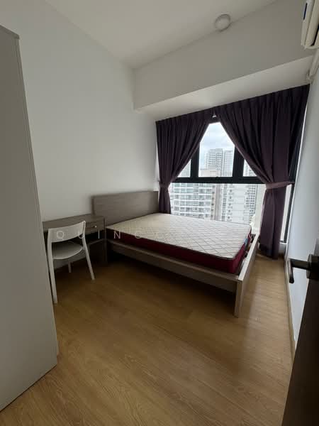 Condominium for Rent at Amberside @ Country Garden Danga Bay - Quinccy Lim - Bedroom - PropertyGuru.com.my