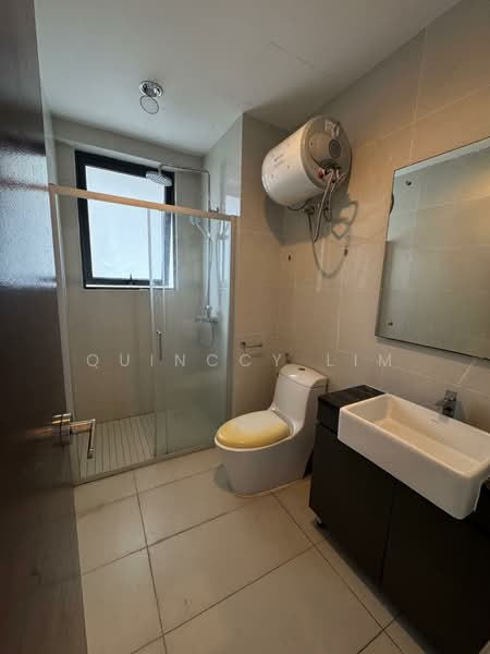 Condominium for Rent at Amberside @ Country Garden Danga Bay - Quinccy Lim - Bathroom - PropertyGuru.com.my