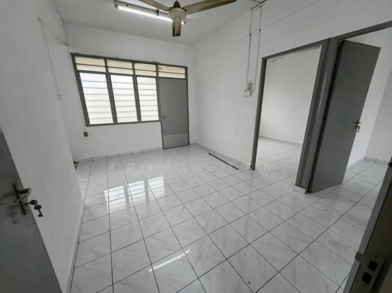 Flat for Sale at Flat Taman Perling - Robbie Tan - Interior - PropertyGuru.com.my