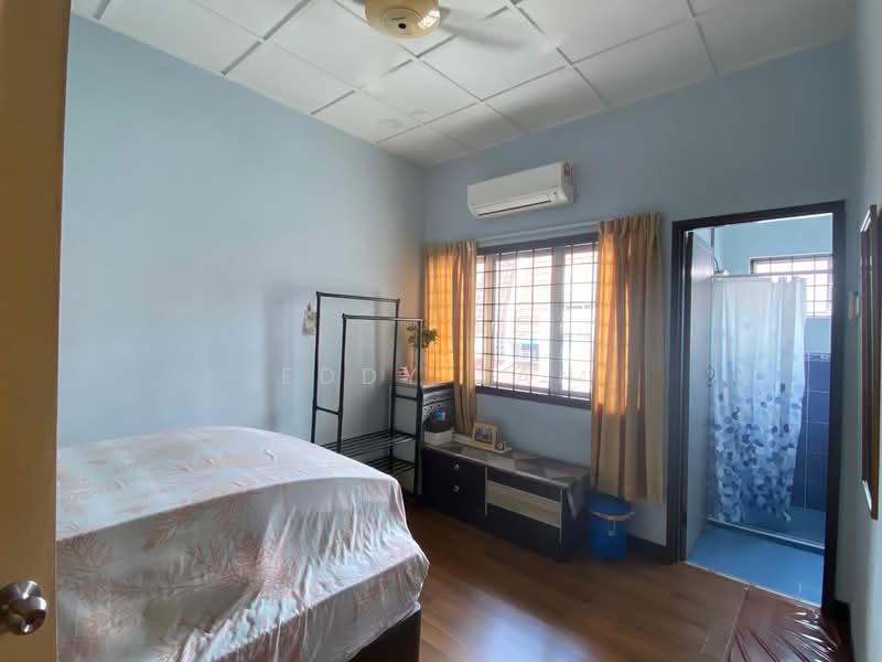 2-storey Terraced House for Sale in SS18 (Subang Jaya) - Eddy TAN - Bedroom - PropertyGuru.com.my