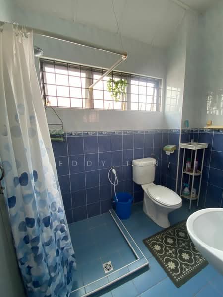 2-storey Terraced House for Sale in SS18 (Subang Jaya) - Eddy TAN - Bathroom - PropertyGuru.com.my