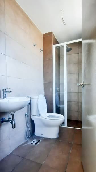 Rumah Bandar untuk Dijual di Bandar Bukit Mahkota (Bangi) - Azizirrahim . - Bathroom - PropertyGuru.com.my
