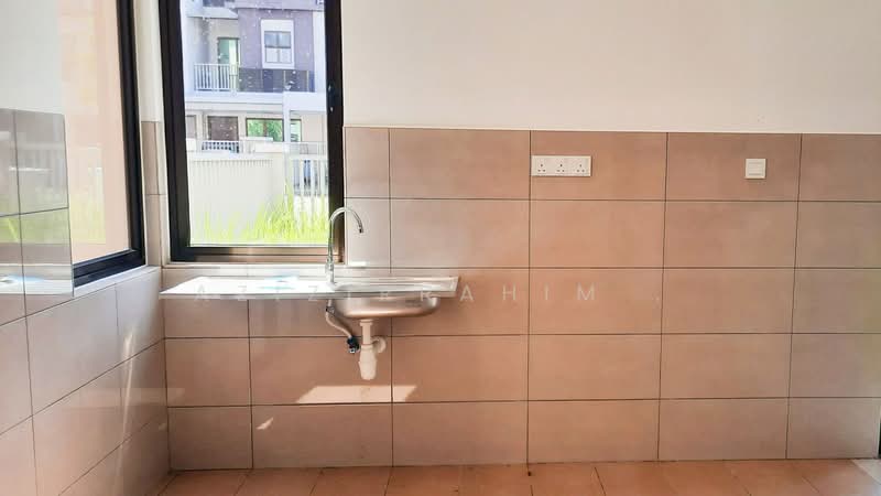 Rumah Bandar untuk Dijual di Bandar Bukit Mahkota (Bangi) - Azizirrahim . - Kitchen - PropertyGuru.com.my