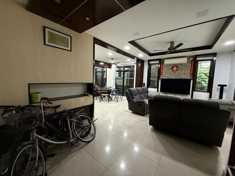 Cluster House for Sale in Austin Heights (Tebrau) - Kym Kee - Living Room - PropertyGuru.com.my