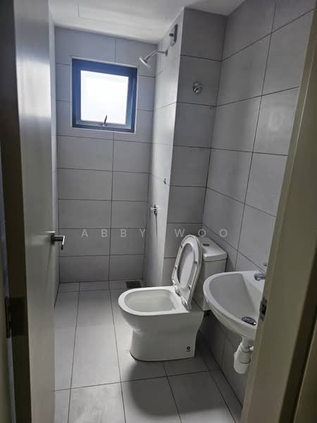 Servis Apartment untuk Disewa di Seiring Residensi - Abby Woo - Bathroom - PropertyGuru.com.my