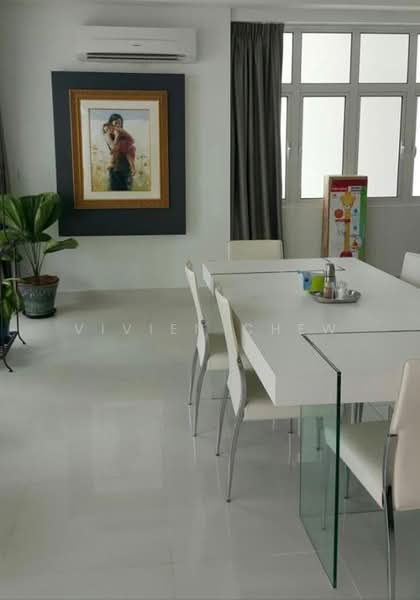 Kondominium untuk Dijual di Gurney Paragon - Vivien Chew - Dining Room - PropertyGuru.com.my