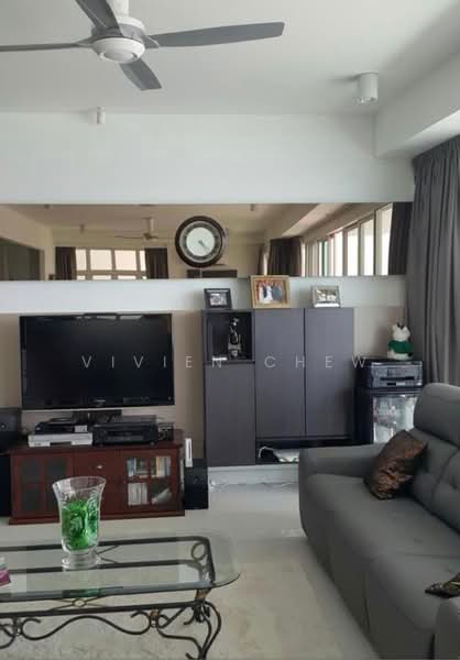 Kondominium untuk Dijual di Gurney Paragon - Vivien Chew - Living Room - PropertyGuru.com.my