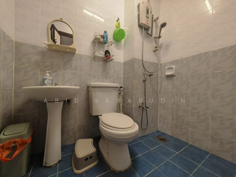 Rumah Bandar untuk Dijual di Taman Setapak Indah (Setapak) - Abid Sabarudin - Bathroom - PropertyGuru.com.my