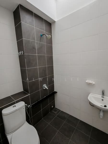 Rumah Teres 2 Tingkat untuk Disewa di Setia Alam (Selangor) - Alwin Lee - Bathroom - PropertyGuru.com.my