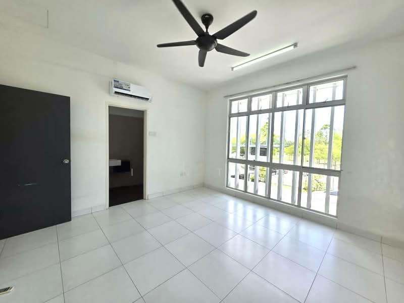 2-storey Terraced House for Sale in Mutiara Rini (Skudai) - Iden Tan - Living Room - PropertyGuru.com.my