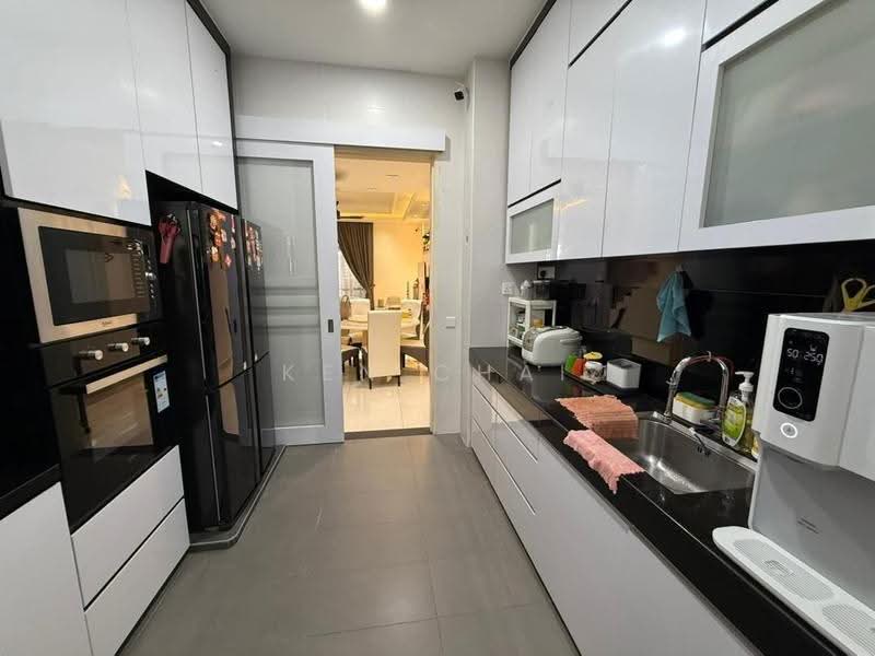 2-storey Terraced House for Sale in Johor Bahru (Johor) - Ken Chai - Kitchen - PropertyGuru.com.my
