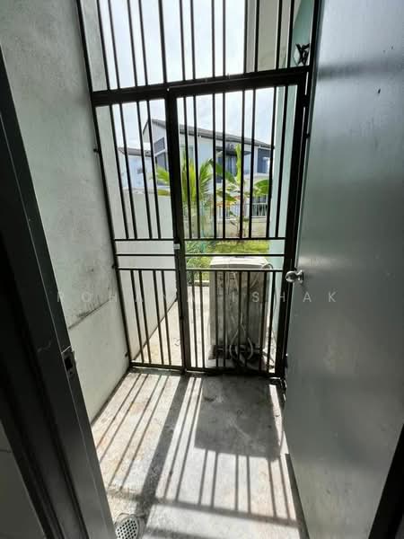 Semi-Detached House for Rent in Shah Alam (Selangor) - Rohana Ishak - Exterior - PropertyGuru.com.my