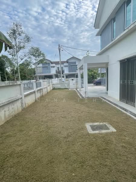 Semi-Detached House for Rent in Shah Alam (Selangor) - Rohana Ishak - Exterior - PropertyGuru.com.my