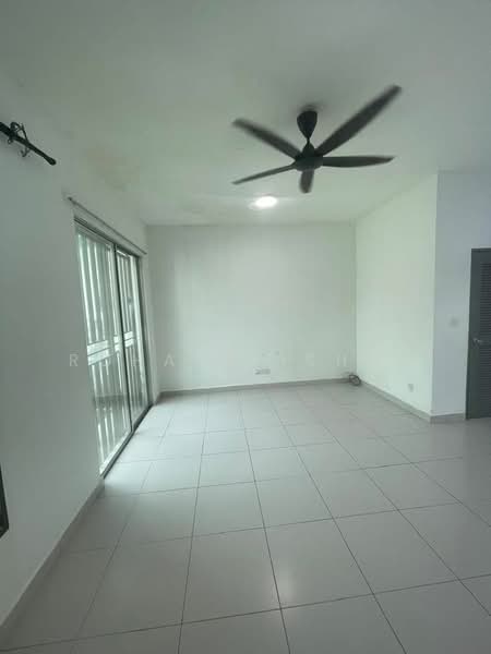 Semi-Detached House for Rent in Shah Alam (Selangor) - Rohana Ishak - Living Room - PropertyGuru.com.my