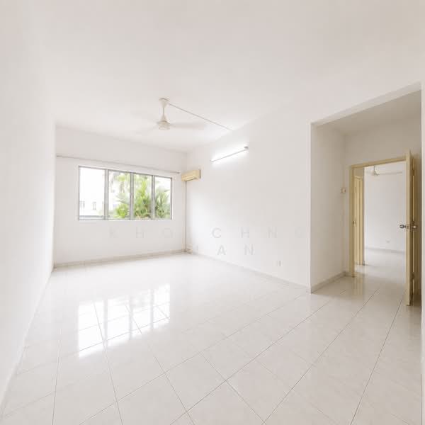 Pangsapuri untuk Dijual di Pangsapuri Sri Mekar - Kho Chng Guan - Living Room - PropertyGuru.com.my